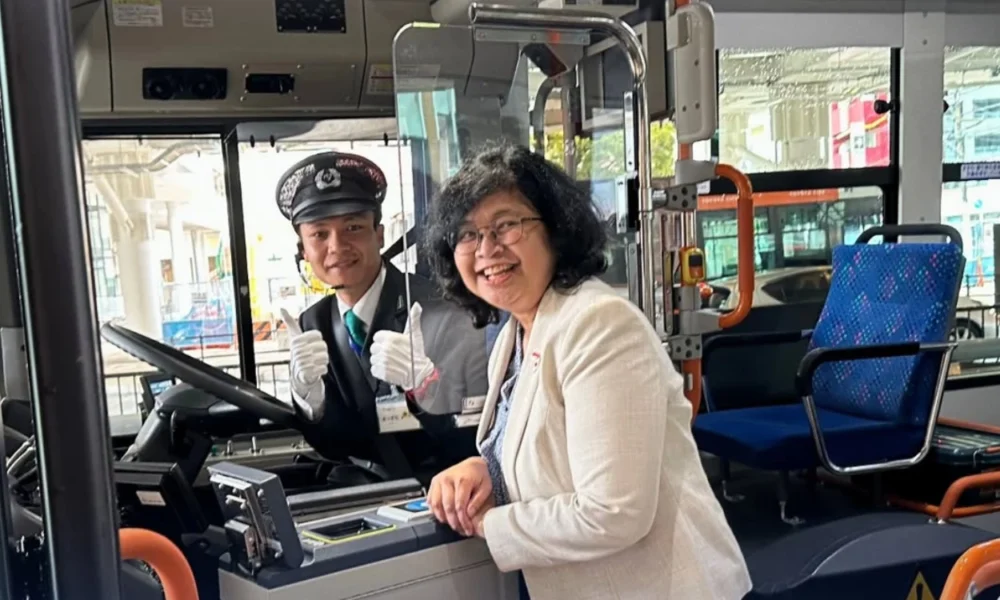 Cetak Sejarah! 3 Orang Indonesia Dipercaya jadi Sopir Bus Pertama di Jepang