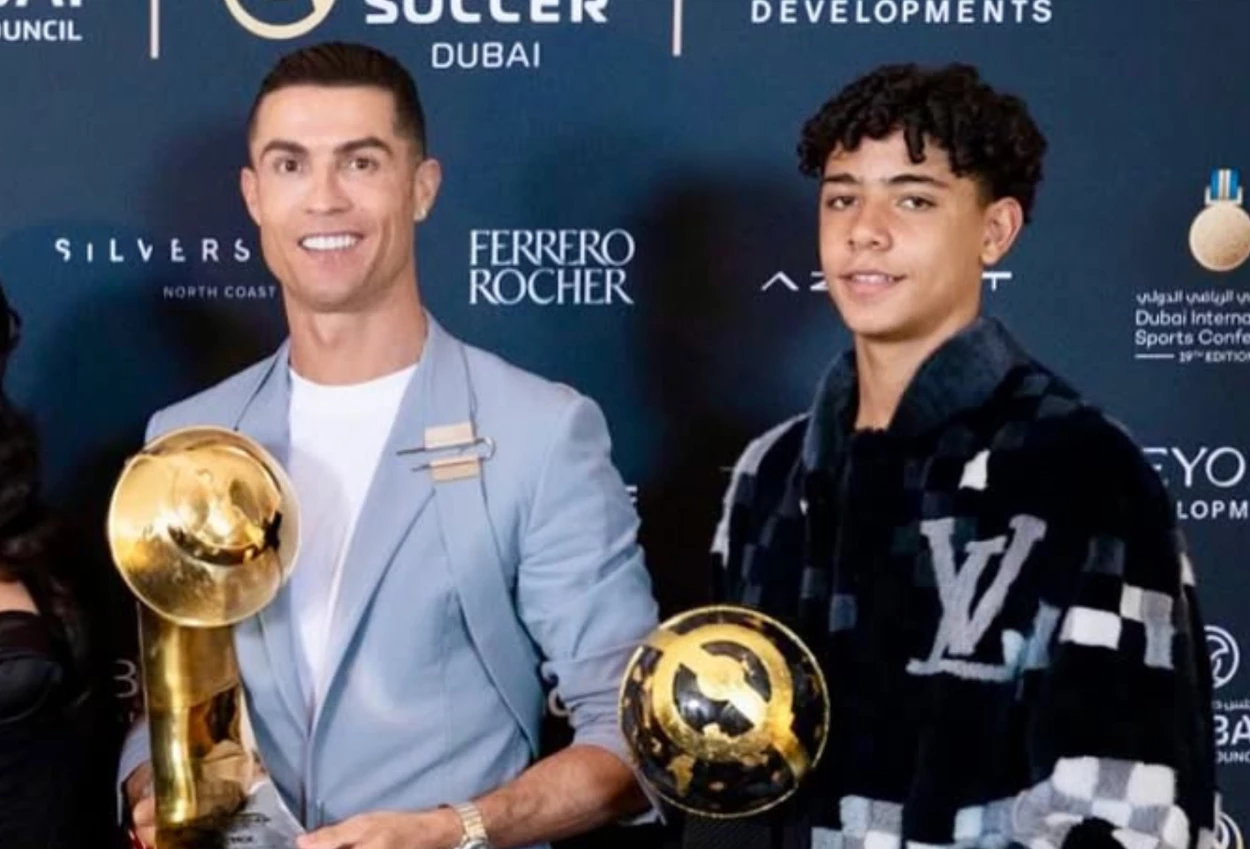Cristiano Ronaldo Jr. Diprediksi akan Bermain bersama Sang Ayah di Piala Dunia