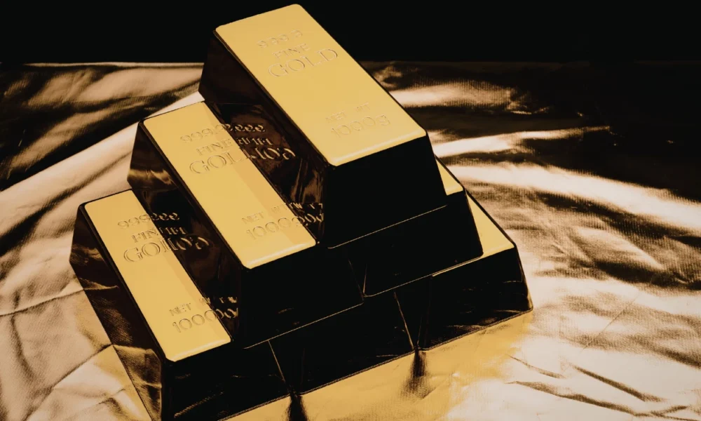 Harga Emas Antam Hari Ini 13 Mei 2026 Turun Rp20.000 per Gram
