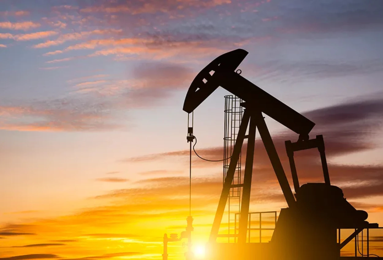 Harga Minyak Dunia Hari Ini 5 Mei 2026 Melemah WTI ke US$104 per Barel, Brent ke US$113 per Barel
