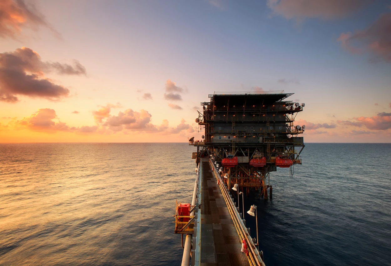 Harga Minyak Dunia Hari Ini 8 Mei 2026 WTI Naik Tipis 97 Dolar per AS (2)