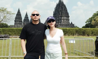 Intip Momen BCL dan Tiko Aryawardhana saat Liburan ke Prambanan, Kompak Pakai Kaos