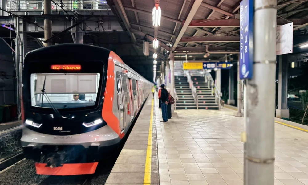 KNKT Ungkap Ada Jeda 3 Menit antara Kecelakaan KRL KA Argo Bromo dan KRL Taksi di Bekasi Timur