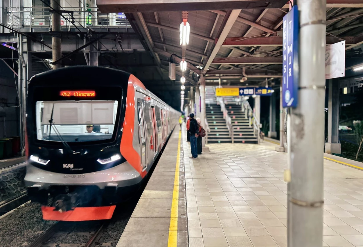 KNKT Ungkap Ada Jeda 3 Menit antara Kecelakaan KRL KA Argo Bromo dan KRL Taksi di Bekasi Timur