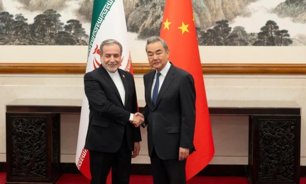 Menlu Iran Kunjungi China Jelang Pertemuan Trump dan Xi Jinping di Beijing