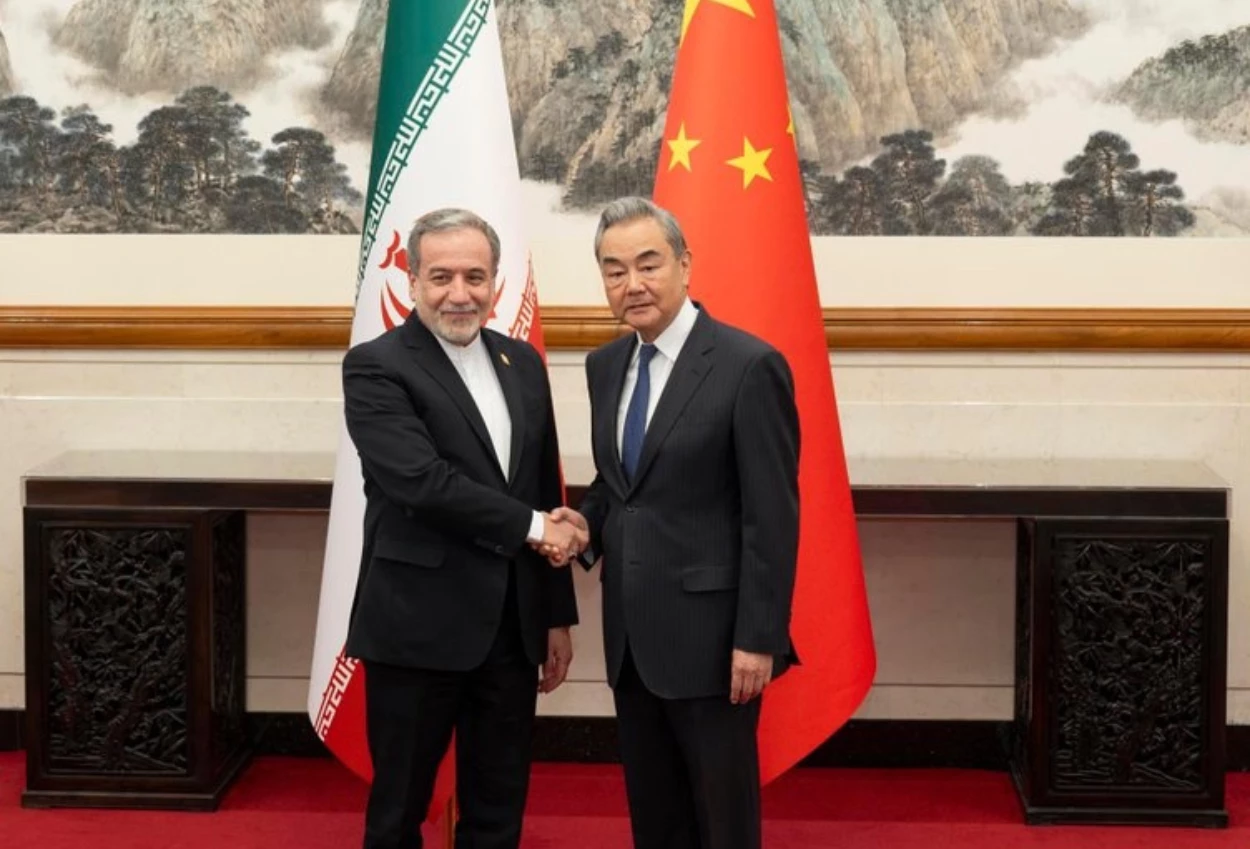 Menlu Iran Kunjungi China Jelang Pertemuan Trump dan Xi Jinping di Beijing