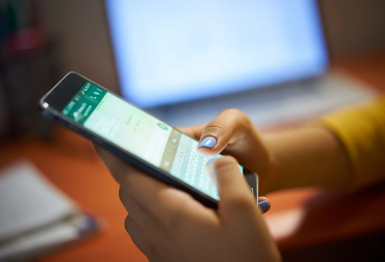 Meta Tawarkan Akses WhatsApp Gratis ke OpenAI