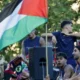 PM Spanyol Bela Lamine Yamal usai Kibarkan Bendera Palestina saat Parade Kemenangan