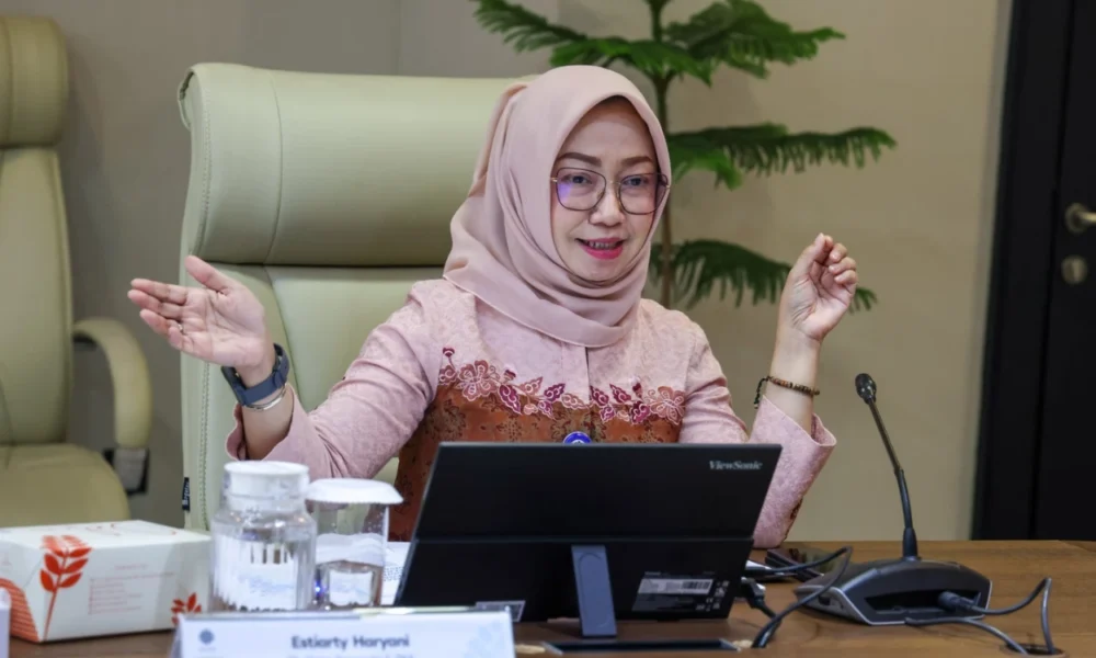 Pelaksana Tugas (Plt) Direktur Jenderal Pembinaan Penempatan Tenaga Kerja dan Perluasan Kesempatan Kerja (Binapenta dan PKK) Kemnaker, Estiarty Haryani