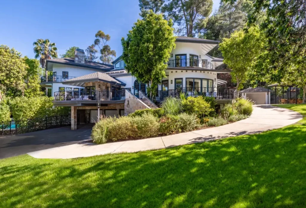Penampakan Rumah Selena Gomez yang Mau Dijual Rp113 Miliar, Ada Tempat Meditasi (2)