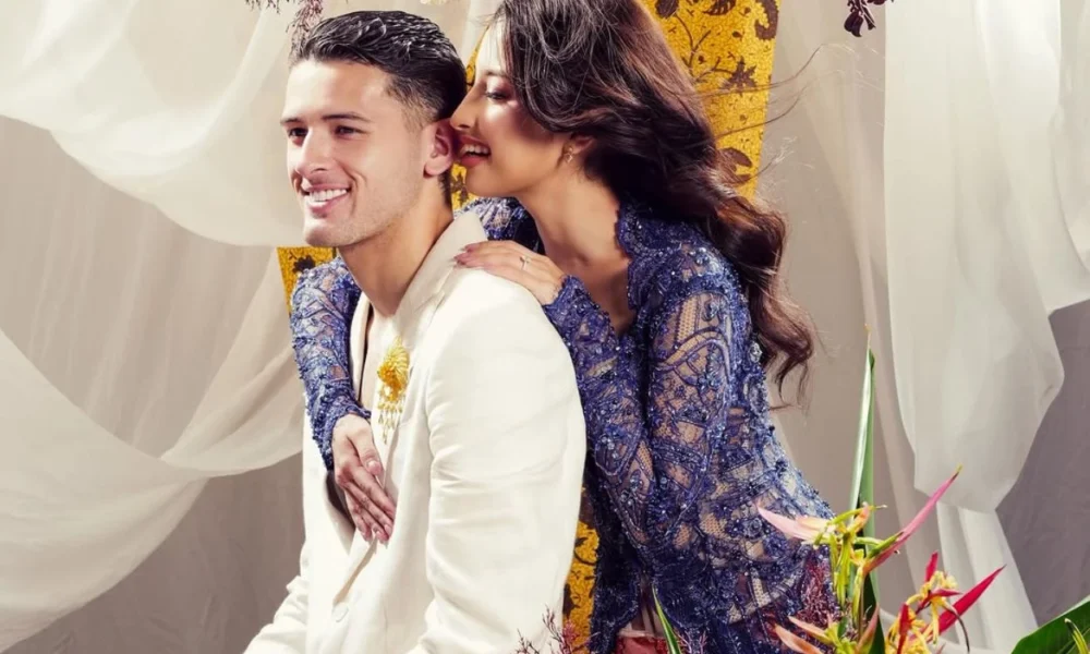 Potret Jennifer Coppen dan Justin Hubner Prewed Pakai Kebaya dan Jas, Ada Kamari