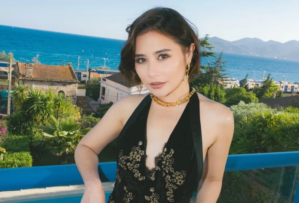 Potret Prilly Latuconsina di Cannes Film Festival, Elegan dengan Balutan Gaun Hitam!
