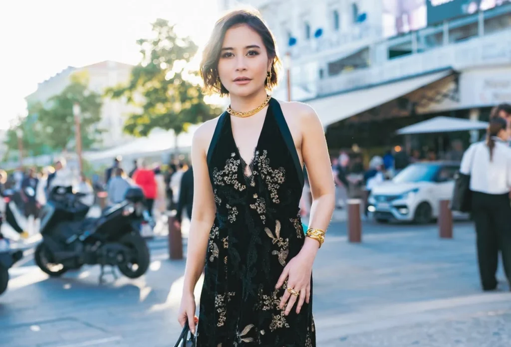 Potret Prilly Latuconsina di Cannes Film Festival, Elegan dengan Balutan Gaun Hitam! (2)