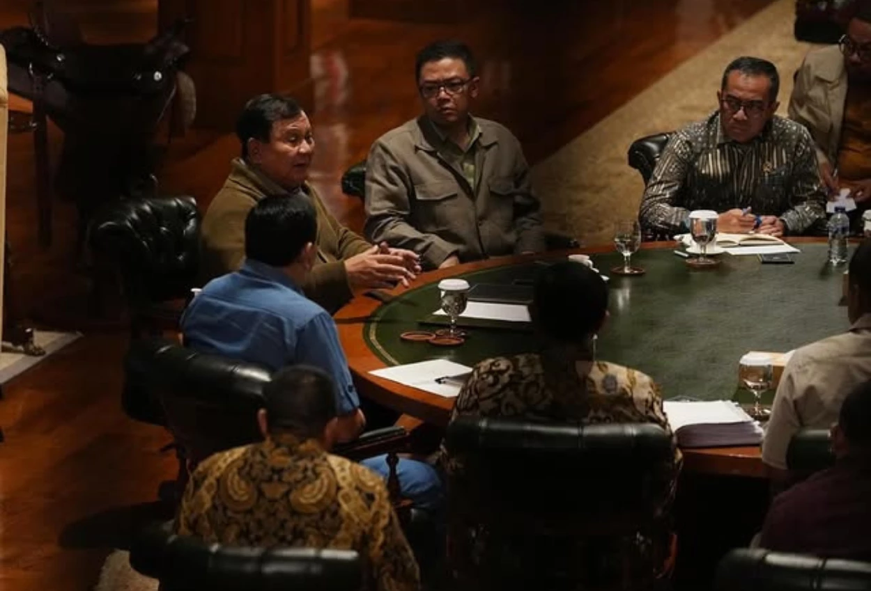 Prabowo Gelar Rapat Terbatas di Hambalang, Bahas Pendidikan hingga Pertahanan