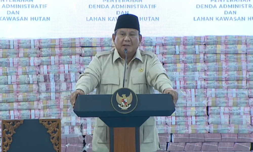Prabowo Saksikan Penyerahan Hasil Denda Administratif Kawasan Hutan Rp10 Triliun