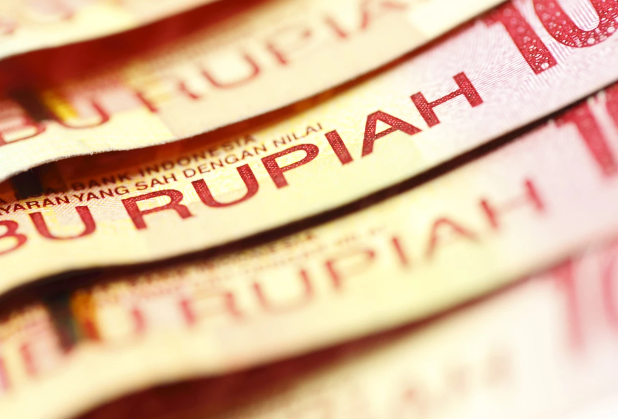 Rupiah ke Dolar Hari Ini 11 Mei 2026 Dibuka Melemah Rp17.395