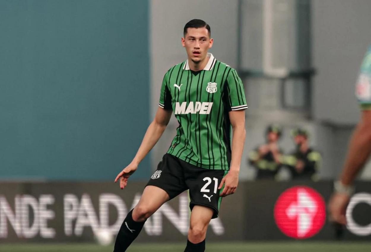Sassuolo vs Milan 2 0 Jay Idzes Ditarik Keluar usai Cedera