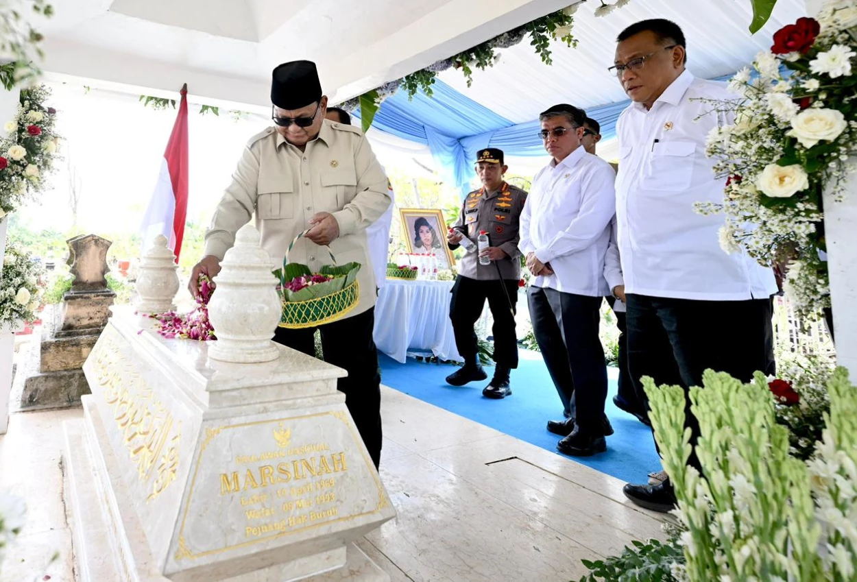 Usai Resmikan Museum, Prabowo Ziarah ke Makam Marsinah