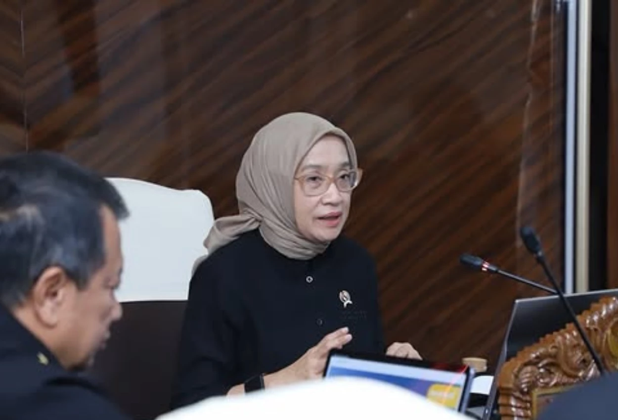 WFH ASN Seminggu Sekali Hemat Anggaran Perjalanan Dinas Rp1,95 Triliun