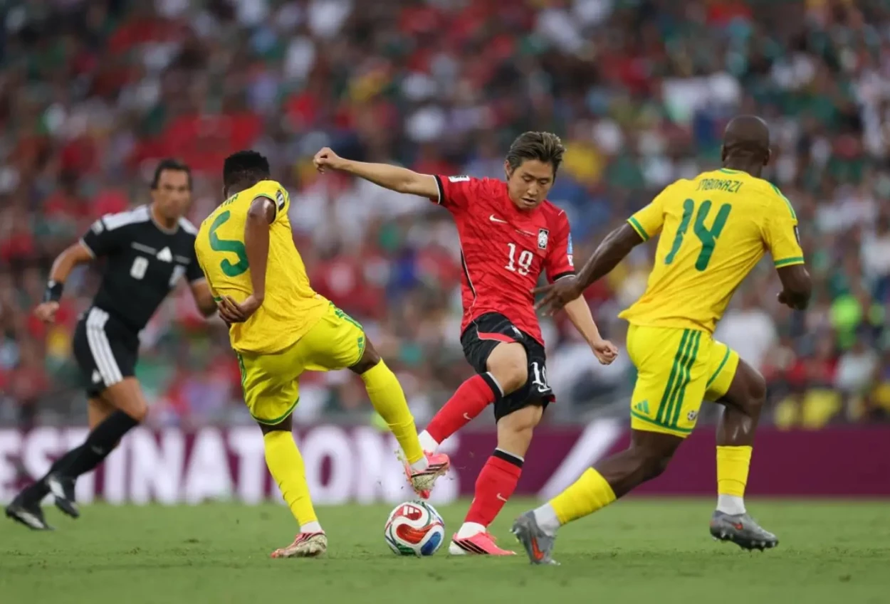 Afrika Selatan vs Korea Selatan 1 0 Gol Maseko Bawa Afrika Selatan Lolos 32 Besar