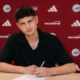 Ajax Ikat Kiper Muda Keturunan Indonesia, Puas dengan Performa Maarten Paes