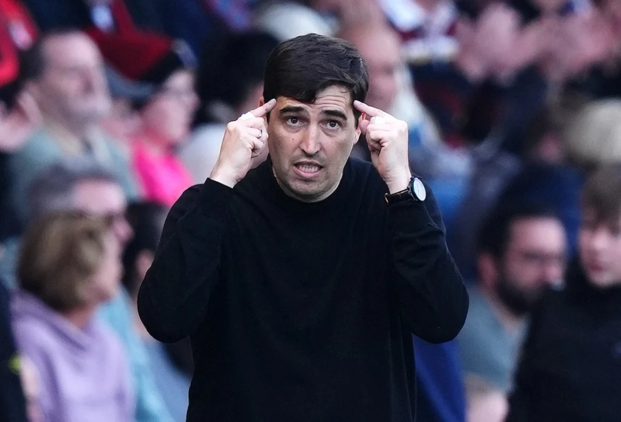 Andoni Iraola, Mantan Pelatih Bournemouth