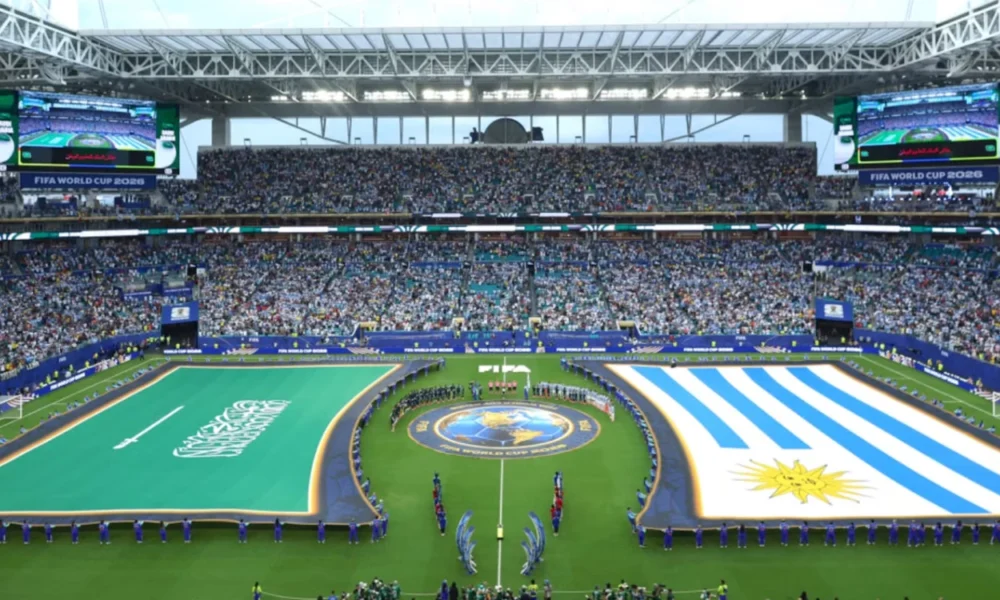 Bendera Arab Saudi jadi Satu satunya yang Tak Boleh Sentuh Tanah di Piala Dunia, Kenapa