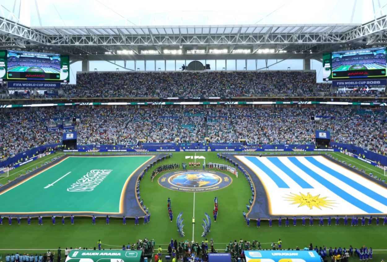 Bendera Arab Saudi jadi Satu satunya yang Tak Boleh Sentuh Tanah di Piala Dunia, Kenapa