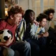 Cara Nonton Bola Malam Hari Tanpa Ganggu Pola Tidur