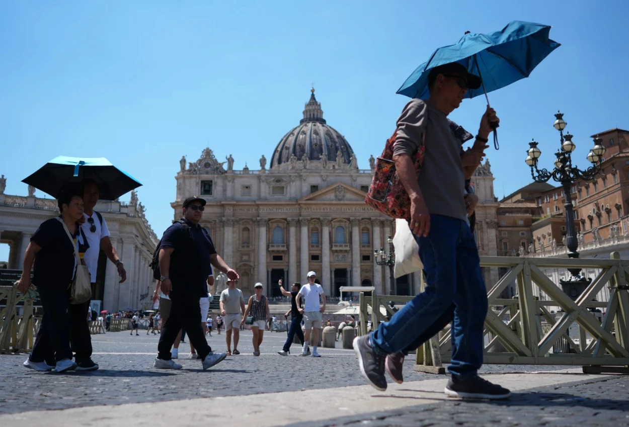 Eropa Dilanda Panas Ekstrem, Suhu Tembus 40 Derajat Celsius (1)