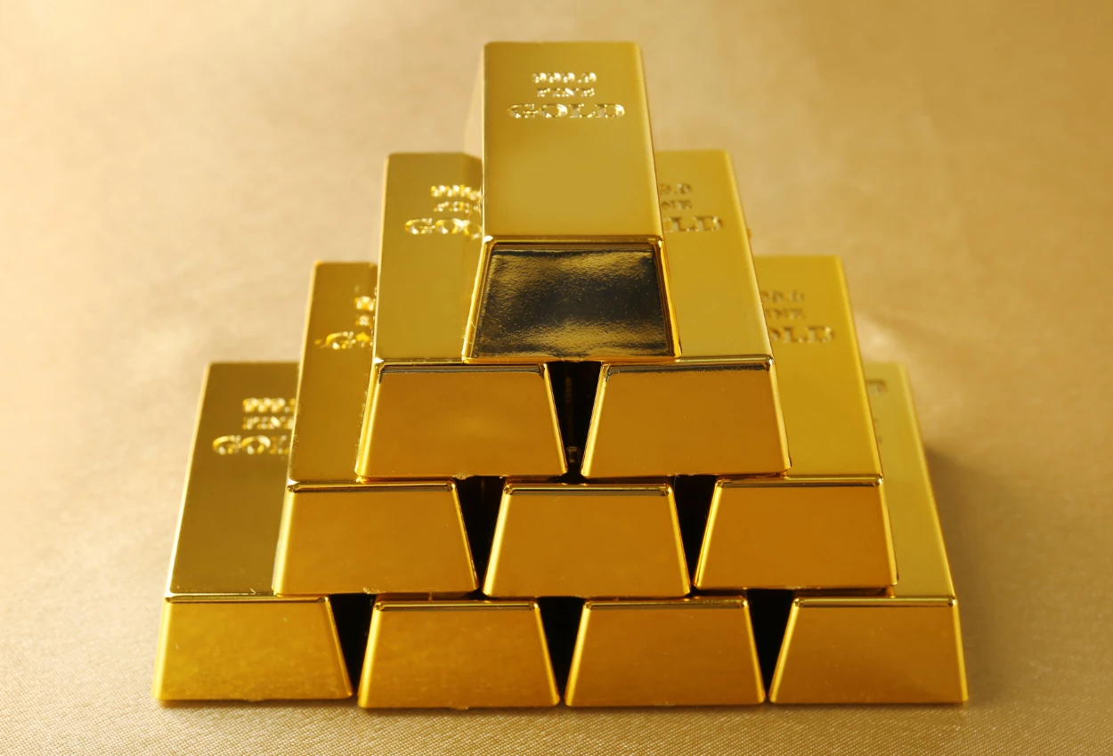 Harga Emas Antam Hari Ini 15 Juni 2026 Naik Rp18.000 per Gram