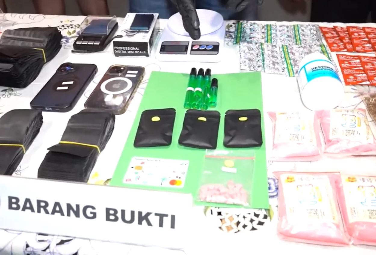 Home Industry Tembakau Sintetis di Tangsel dan Jaktim Dibongkar, Tiga Pria Ditangkap