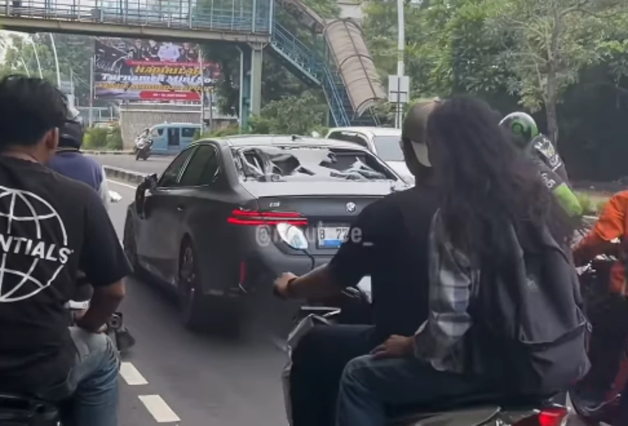 Kasus BMW Tabrak Ojol hingga Diamuk Massa di Jakbar Berakhir Damai