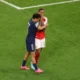 Momen Marquinhos Pemain PSG Peluk Gabriel usai Gagal Bawa Arsenal Angkat Trofi Liga Champions