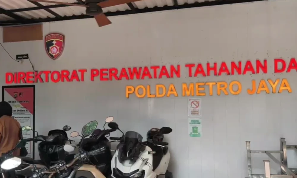Polisi Beberkan Alasan Tangkap Roy Suryo dan Dokter Tifa di Kasus Ijazah Jokowi