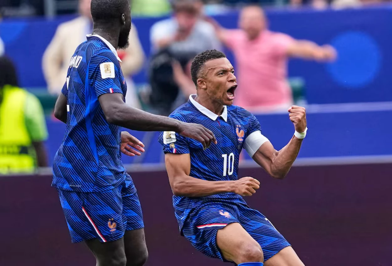 Prancis vs Irak 3 0 Mbappe Cetak Brace, Prancis Kantongi Tiket 32 Besar