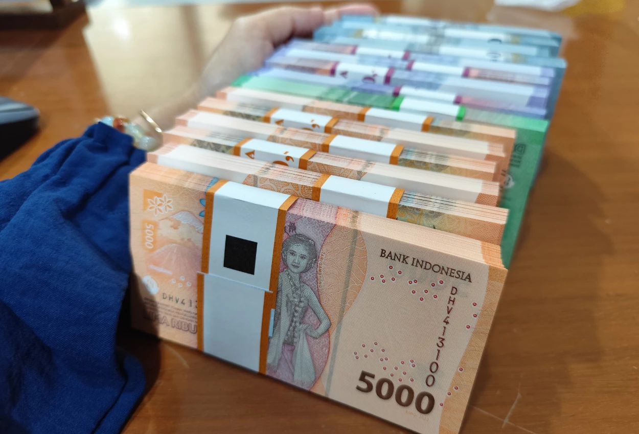 Rupiah Hari Ini 17 Juni 2026 Makin Menjauh dari Level Rp18.000 per Dolar