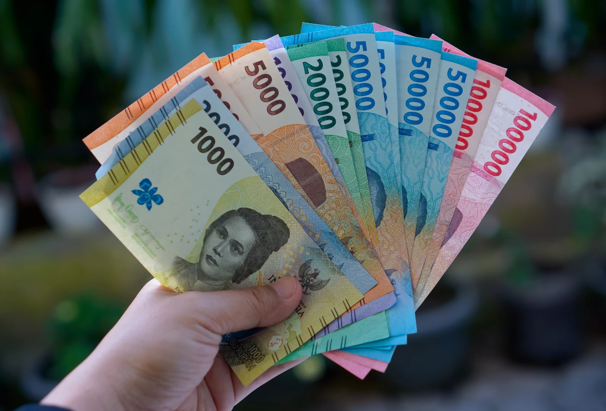 Rupiah Tembus Rp18.000 per Dolar Hari Ini 4 Juni
