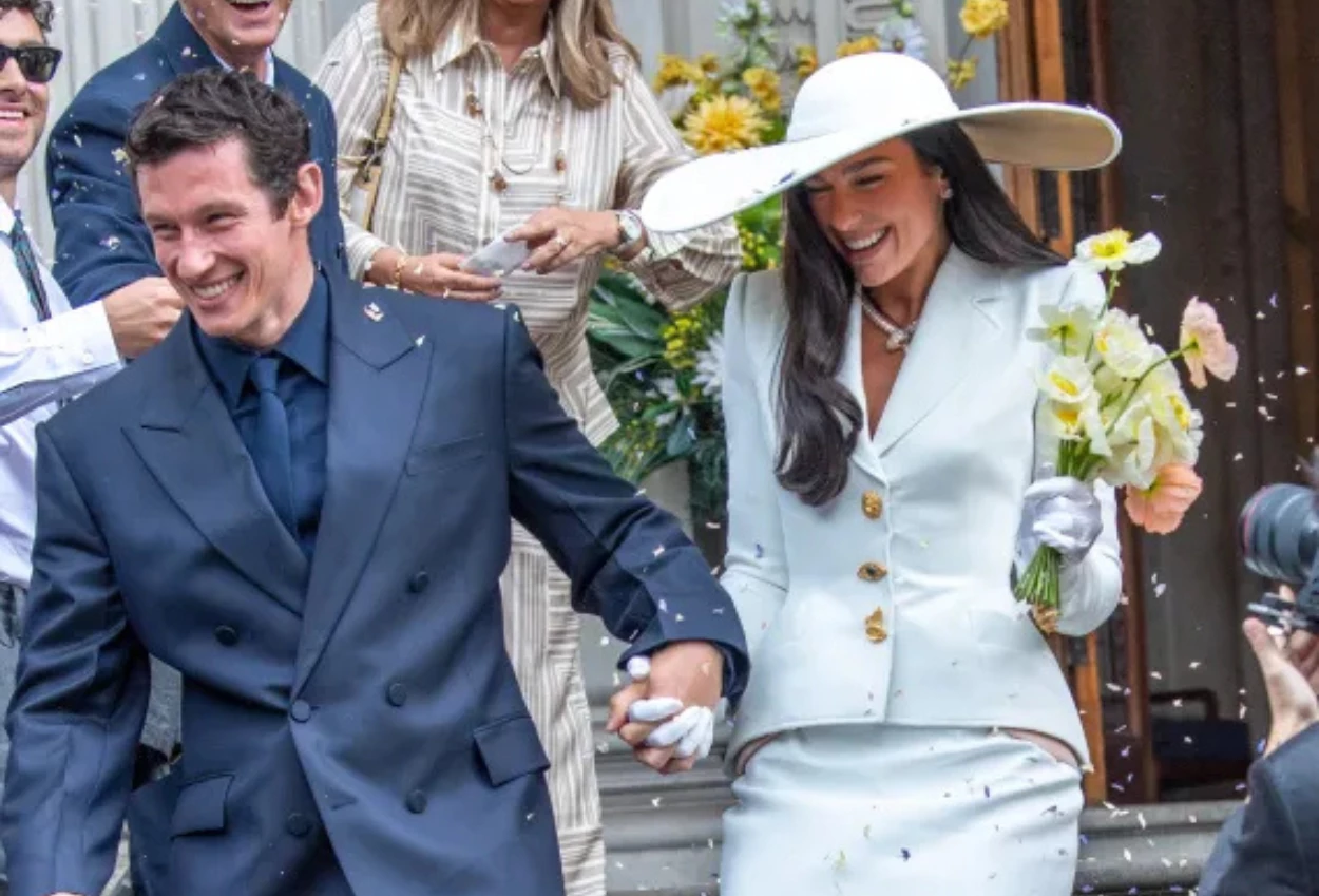 Selamat! Dua Lipa dan Callum Turner Resmi Menikah di London