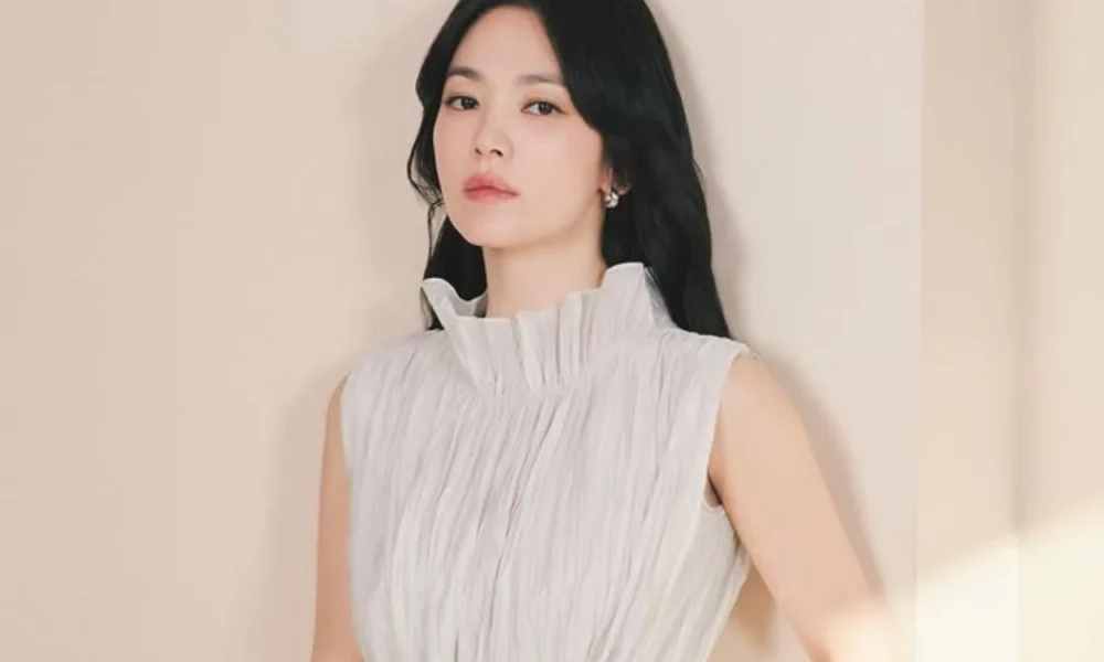 Song Hye kyo Umumkan Perpisahan dengan Agensi UAA setelah 14 Tahun Bersama