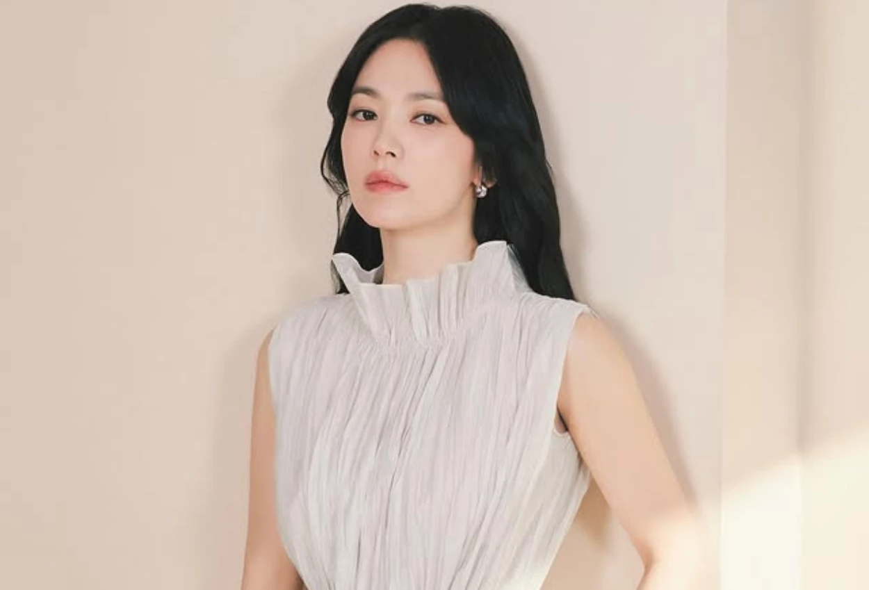 Song Hye kyo Umumkan Perpisahan dengan Agensi UAA setelah 14 Tahun Bersama