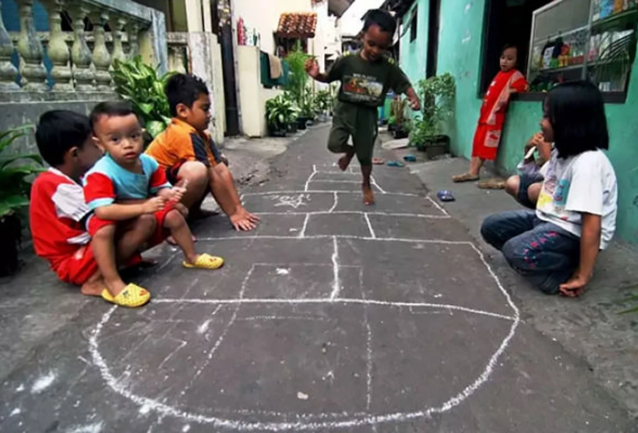 10 Permainan Tradisional Asal Betawi, Mengingat Kembali Keindahan Masa Kecil