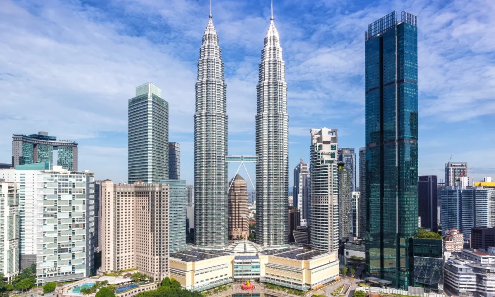 5 Sisi Gelap Malaysia, Menganggap Orang Indonesia hanya Sebatas Pembantu