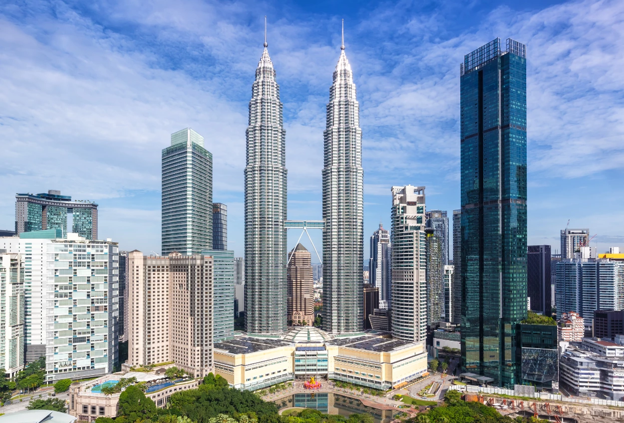 5 Sisi Gelap Malaysia, Menganggap Orang Indonesia hanya Sebatas Pembantu