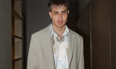 Aisar Khaled Minta Maaf usai Viral karena Naikkan Kakinya ke Kursi Penumpang