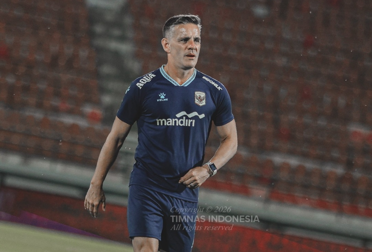 Alasan John Herdman Tak Duduk di Bench Pelatih saat Indonesia vs Kamboja di Piala AFF