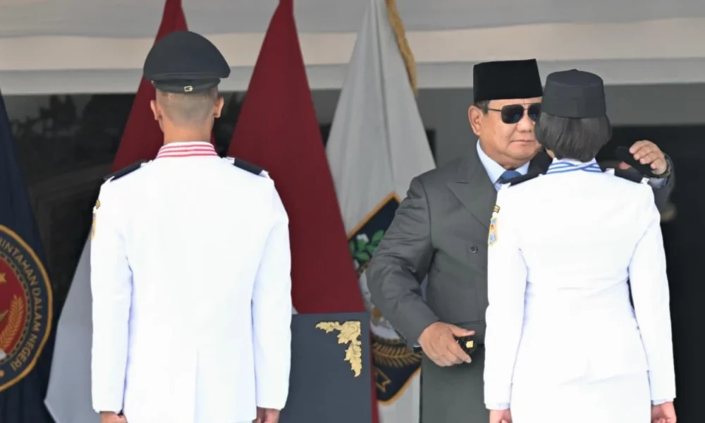 Anak Buruh dan Petani Lulusan Terbaik IPDN, Prabowo Ini Bukti NKRI Berhasil