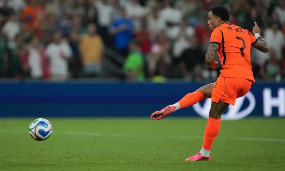 Anak Patrick Kluivert Gagal Eksekusi Penalti, Belanda Angkat Koper dari Piala Dunia