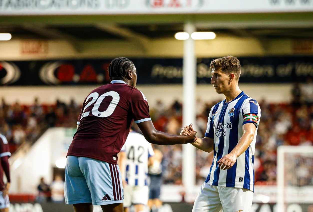 Aston Villa vs Real Sociedad 2 4 Emery Dapat PR Besar usai Lini Belakang Mudah Ditembus