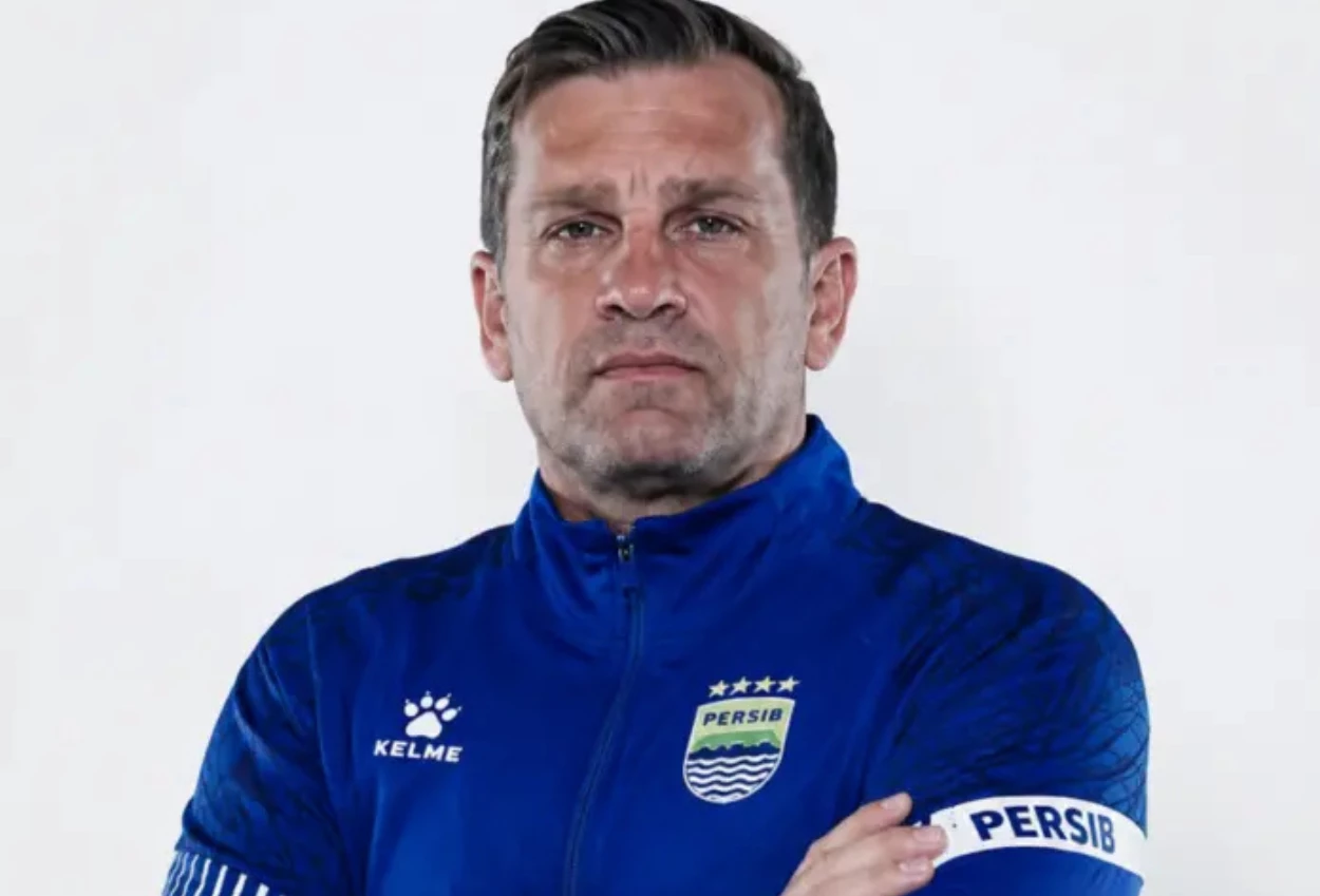 Daftar Staf Pelatih Persib Teranyar, Siap Tancap Gas untuk Super League 20262027!